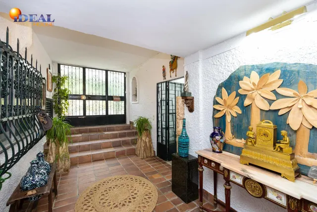 Magnifico chalet independiente en Colinas Bermejas. — 18