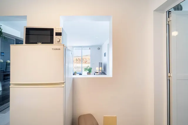 Apartamento renovado de 3 dormitorios con amplia terraza en Puerto Rico — 17