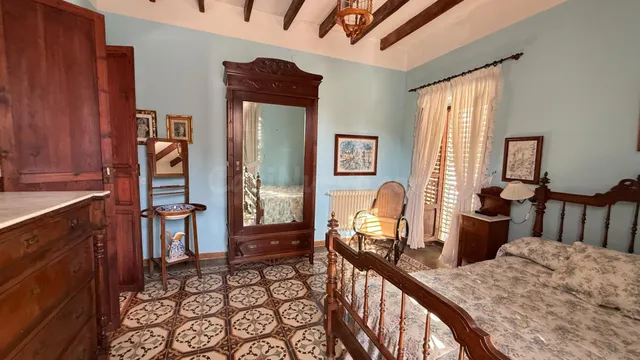 Una joya modernista de 1900 en pleno corazón del pueblo. - foto 2