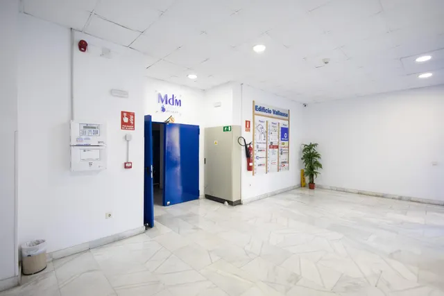 Oficina en venta en Avenida de la Albufera 323, Madrid — 23