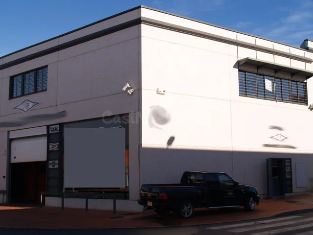Local comercial 395m² en venta - Nueva Andalucia