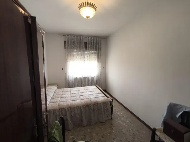 Amplia Casa en Noblejas - Oportunidad Única por €180,000 — 35