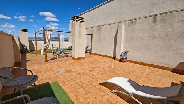 SE VENDE ÁTICO EN ALTORREAL - foto 4