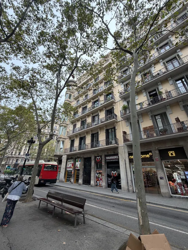 Piso 3 habitaciones 116m² en venta - La Nova Esquerra de l´Eixample — 28