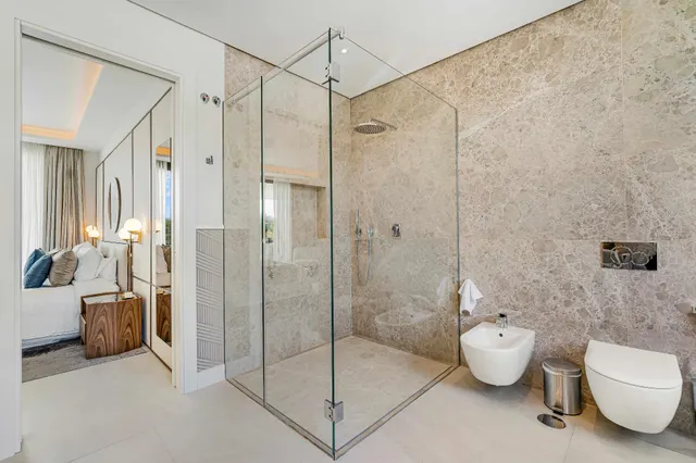 Contemporanea villa en Milla de Oro, Marbella — 22
