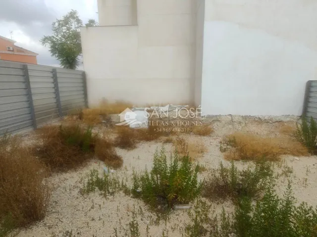 SE VENDE SOLAR CERCA DEL HIPERBER NUEVO DE ASPE — 6