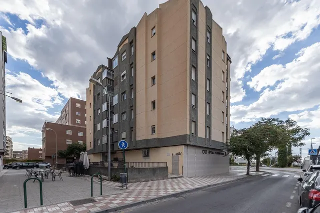 Piso reformado junto a estadio de la juventud — 31