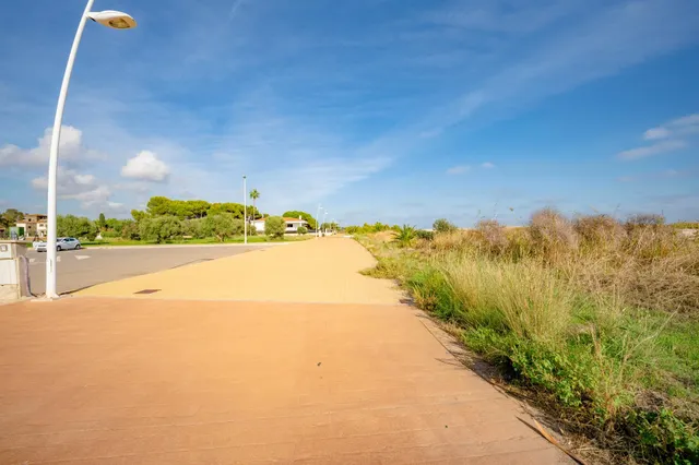 Chalet en primera línea de playa en torrenostra: una oportunidad para crear tu hogar junto al mar — 43