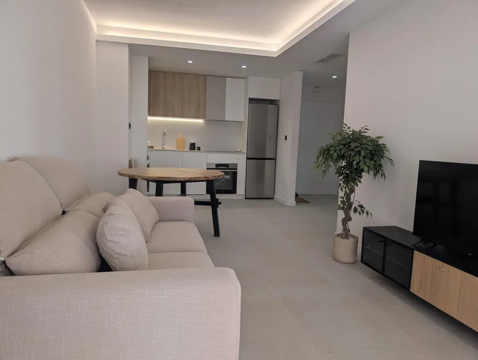 Espectacular piso a estrenar con 2 habitaciones, 2 baños y balcón.