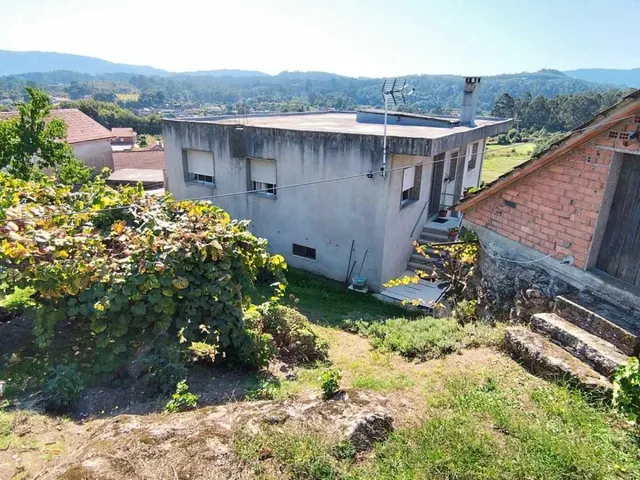 Casa de 3 habitaciones con finca. — 11