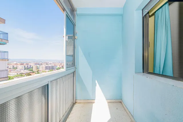 Piso exterior en zona cervantes, Granada, 8ª planta, muy luminoso, 87 m2, 3 dormitorios, vistas despejadas. — 33