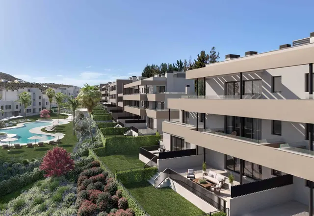 Ático de 2 dormitorios y 2 baños. Estepona — 3