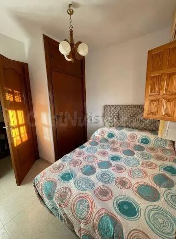 **SE ALQUILA CASA INDEPENDIENTE – CALLE MONTES CARLOS ** — 5