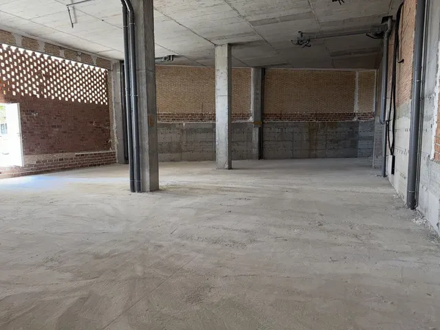 Local comercial 220m² en venta - Marbella — 18