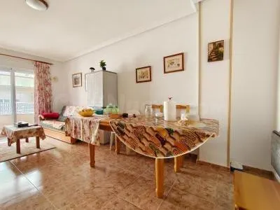MAGNIFICA VIVIENDA PARA RESIDIR TODO EL AÑO, CERCANO A COLEG - foto 4