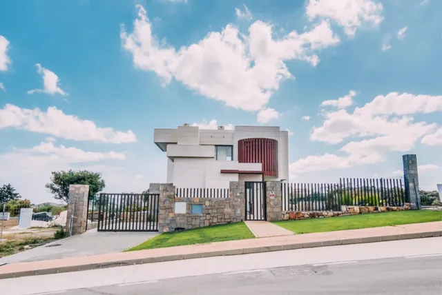 Villa de diseño contemporáneo a solo 4 minutos de Fuengirola. — 16