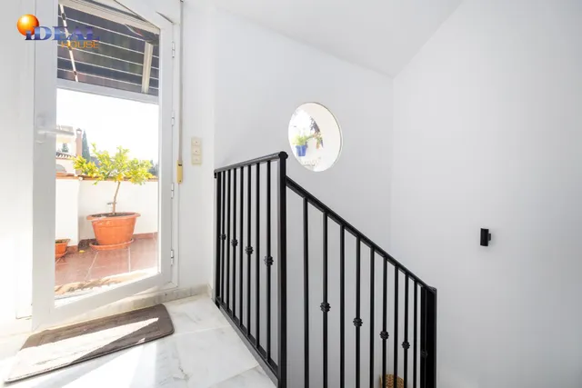 MARAVILLOSA CASA  A POCOS MINUTOS DEL CENTRO DE LA ZUBIA — 38