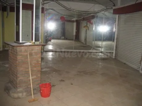 Local comercial 190m² en alquiler - Luis Montoto - Santa Jus