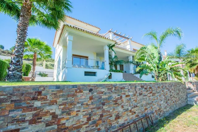 Exclusiva Villa Independiente en Primera Línea de Golf | La Cala Golf, Costa del Sol — 6