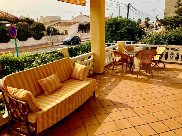 Villa privada con 6 habitaciones frente al mar en Guardamar playa. — 4