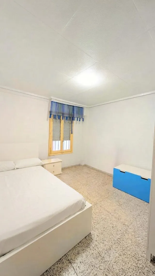 ¡ZONA CORAZÓN DE JESÚS, JUNTO A REINA VICTORIA¡  ¡PISO 3º REAL DE 3 DORMITORIOS DOBLES, 1 BAÑO Y BALCÓN¡ — 13