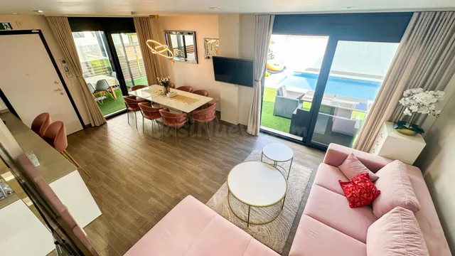 Villa 5 habitaciones 250m² en venta - Centro — 5