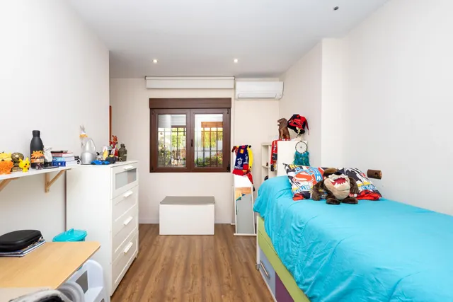 CHALET DE ENSUEÑO EN URB. VIÑA DEL REY, OTURA — 21