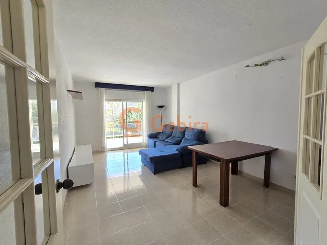 PISO EN LA PLAYA CON PISCINA COMUNITARIA — 6