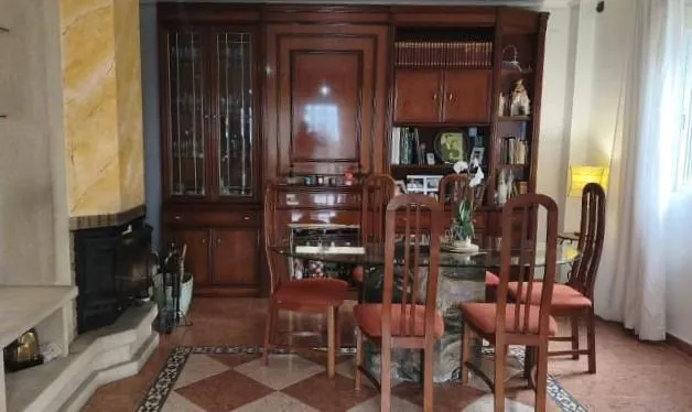 Chalet urbano con piscina privada, vistas al mar y amplias zonas deportivas — 32