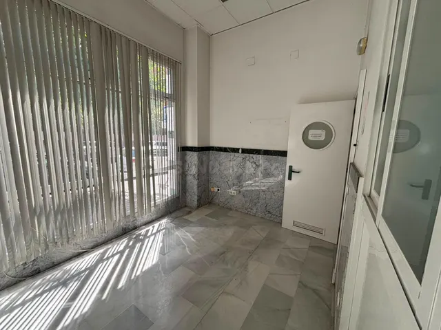¡Excelente oportunidad de alquiler de local en una ubicación - foto 4