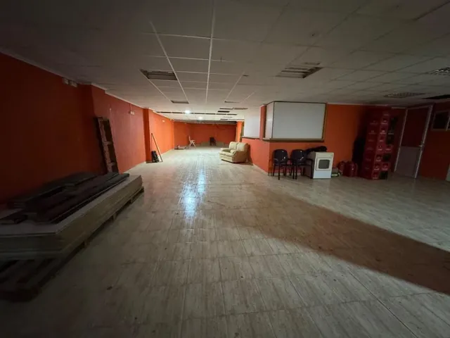 Local comercial 496m² en venta - Playa del Cura — 24