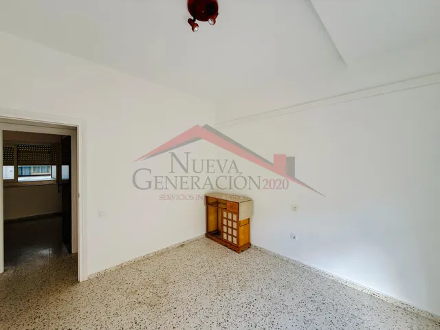 PISO AMPLIO Y LUMINOSO — 39