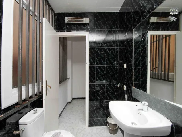 Amplia Planta Baja en c/Monistrol (Vila de Gràcia) Barcelona — 17