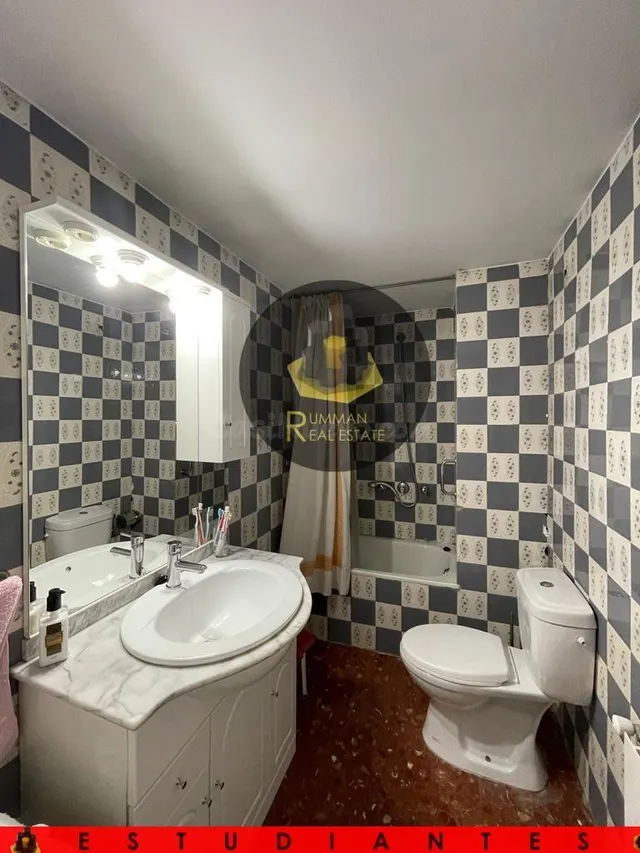 EST / Piso de CUATRO Dormitorios en La Chana - foto 4