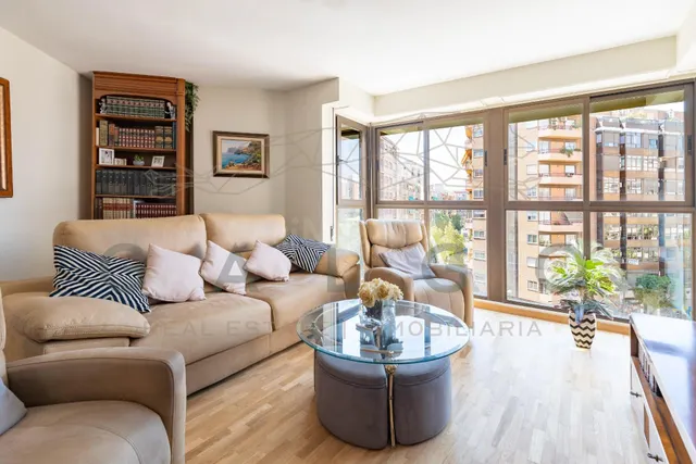 Piso 3 habitaciones 146m² en venta - En Corts - foto 2