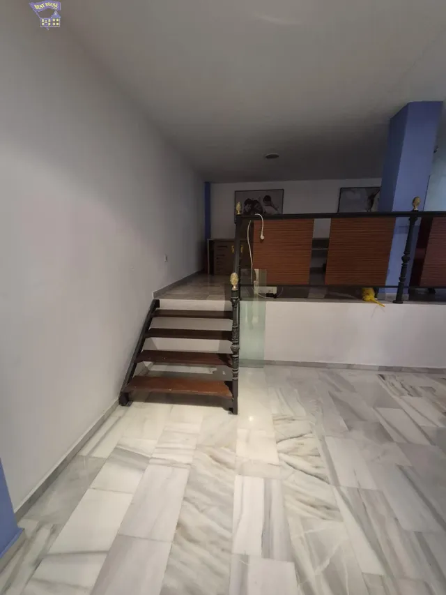 SE VENDE LOCAL COMERCIAL EN ZONA CERCANO A CENTRO — 11