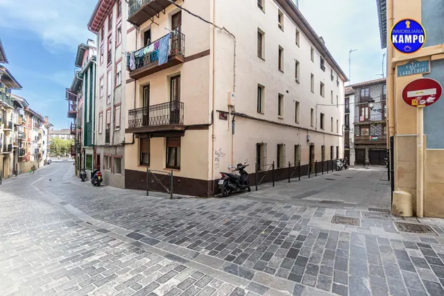 Se vende piso con encanto en la parte vieja de Irun — 26