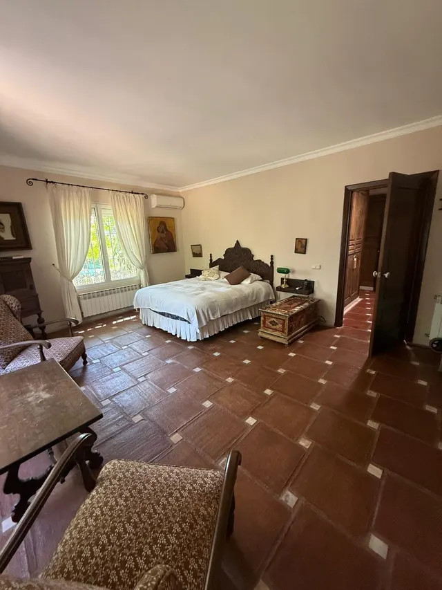 se vende 2 parcelas contiguas con casa en urbanizacion Atalaya rio Verde Marbella — 16