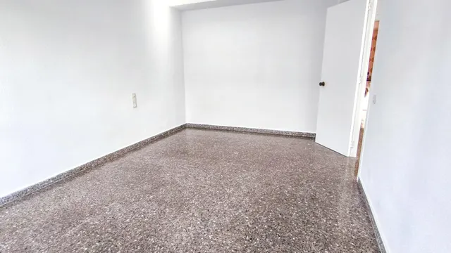Amplio Piso en Alquiler con Terraza en La Creu del Grau, Valencia — 24