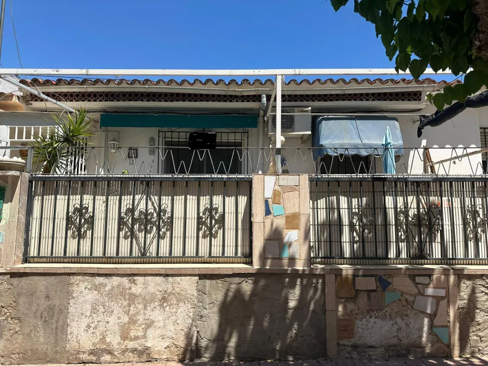 Casita en colonia Madrid