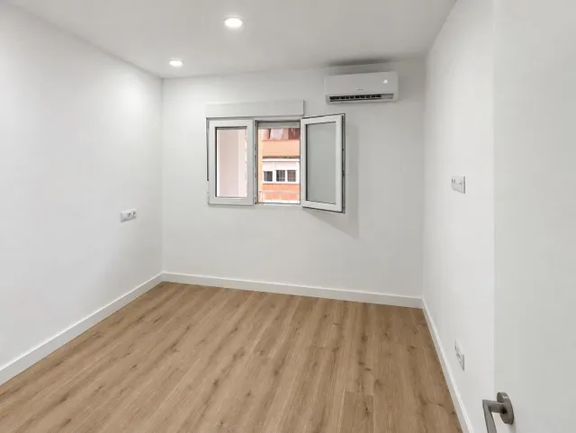 Excepcional piso reformado con terraza y orientación este — 10