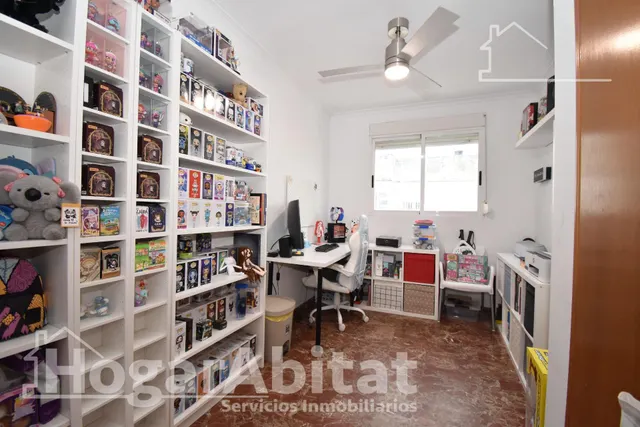 ¡Vistas panorámicas! Ático amplio y sofisticado con terraza y ascensor — 24