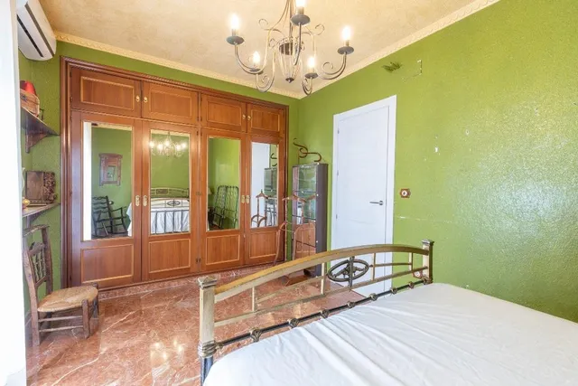 En venta casa adosada con garaje en residencial con piscina junto estación de autobuses — 11