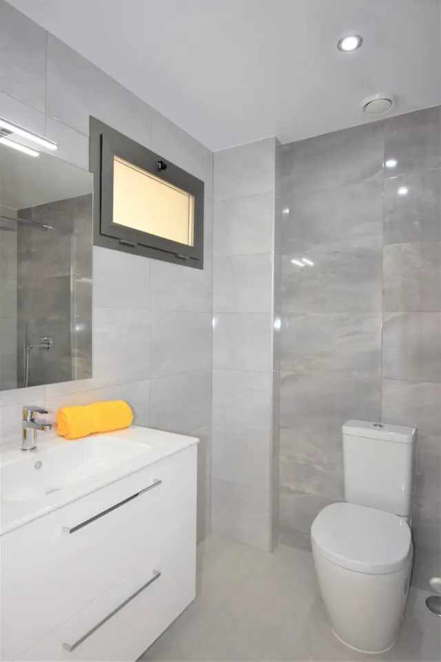 ESTUPENDO APARTAMENTO DE OBRA NUEVA 2 DORMITORIOS 2 BAÑOS  CON PISCINA EN ORIHUELA COSTA , ALICANTE — 8