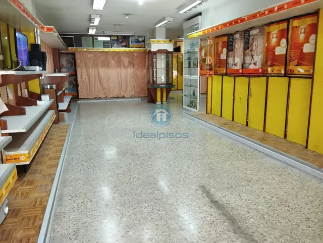 GRAN LOCAL COMERCIAL EN ZONA MERCADO-LUCEROS - foto 3