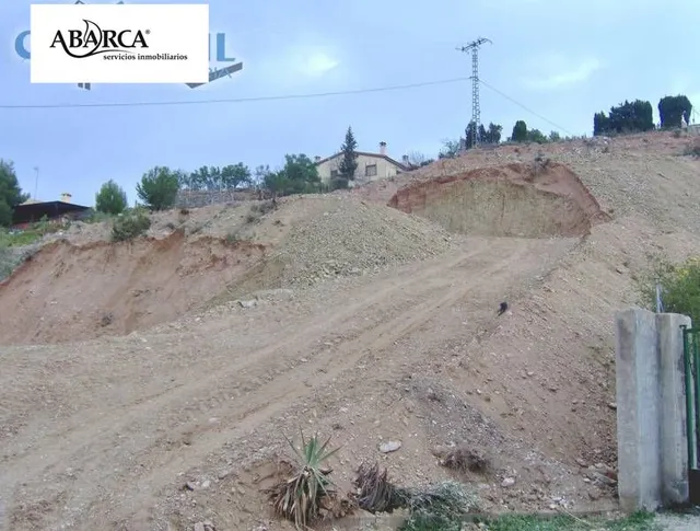 Se vende en San Vicente, zona Moralet (Loma Espí), terreno para construir. — 3