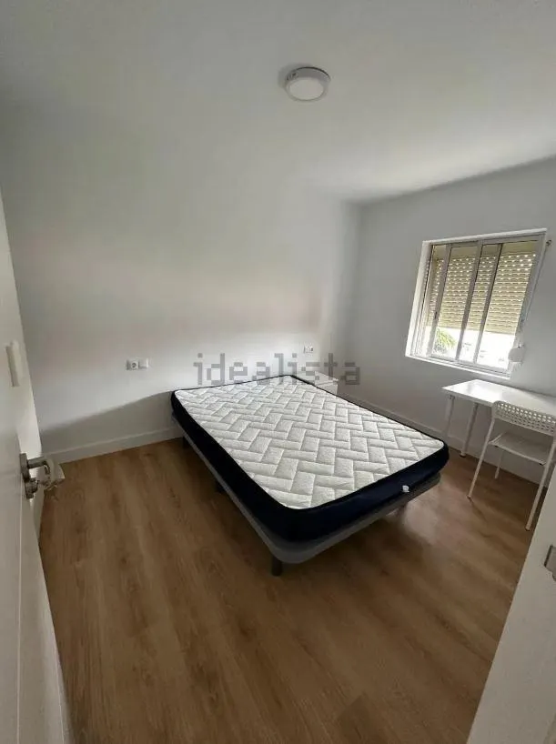 Totalmente reformada, exterior y con terraza. — 15