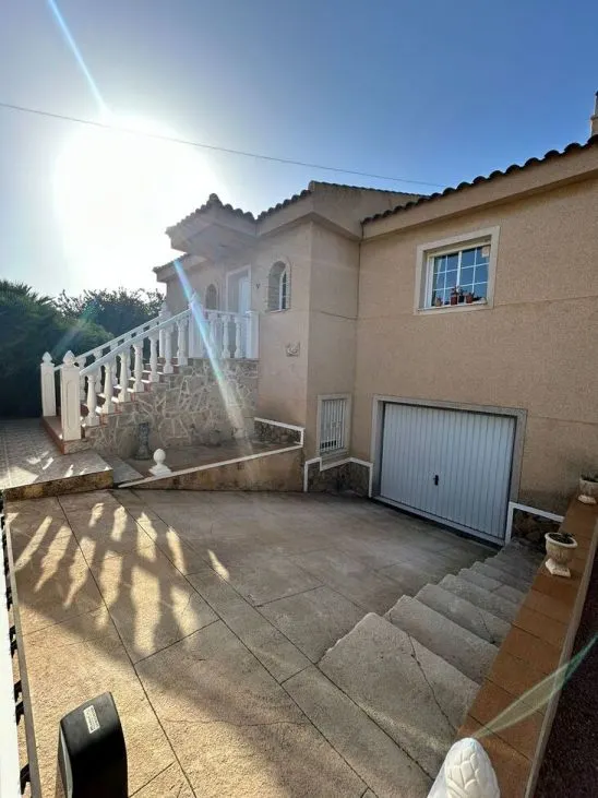 Villa 3 habitaciones 292m² en venta - Centro — 28