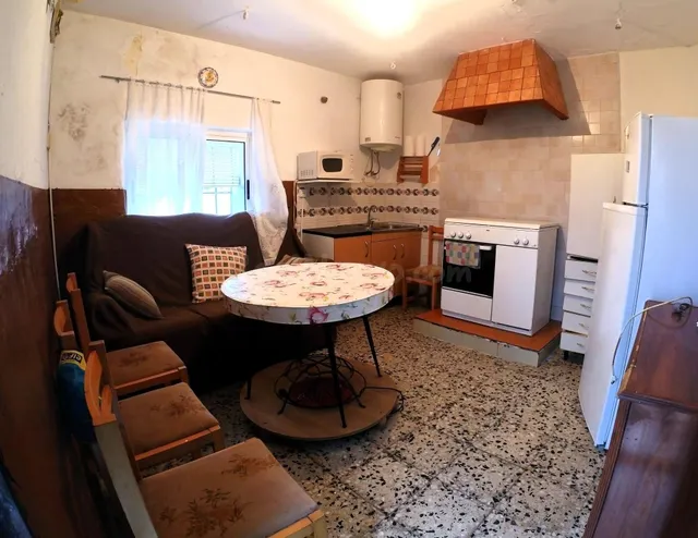 Casa con parcela en Valdeobispo — 3