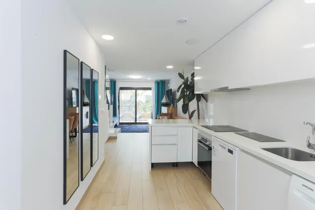 VIVIENDA ADOSADA A ESTRENAR — 10